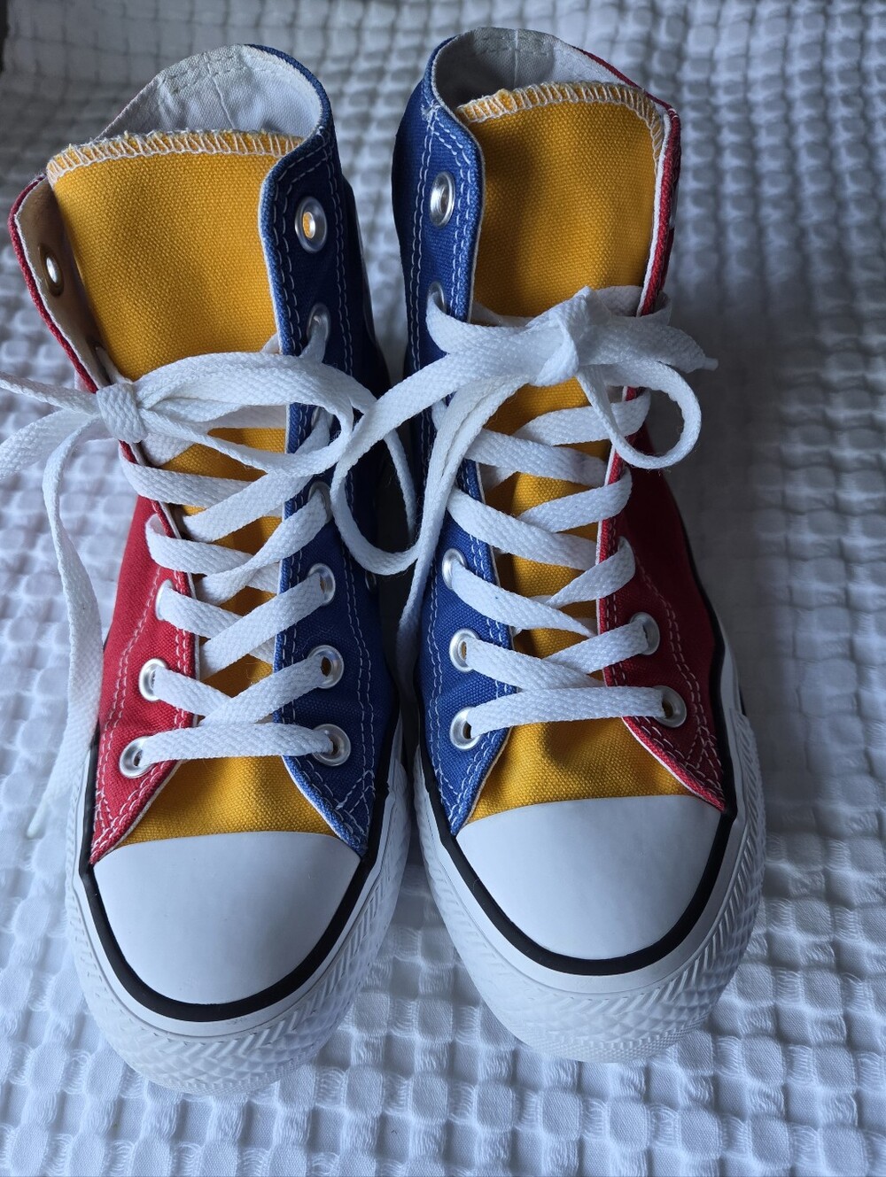 Colorblock Converse - Picture 1 of 8